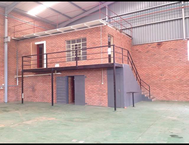 804M² WAREHOUSE TO LET IN SILVERTONDALE