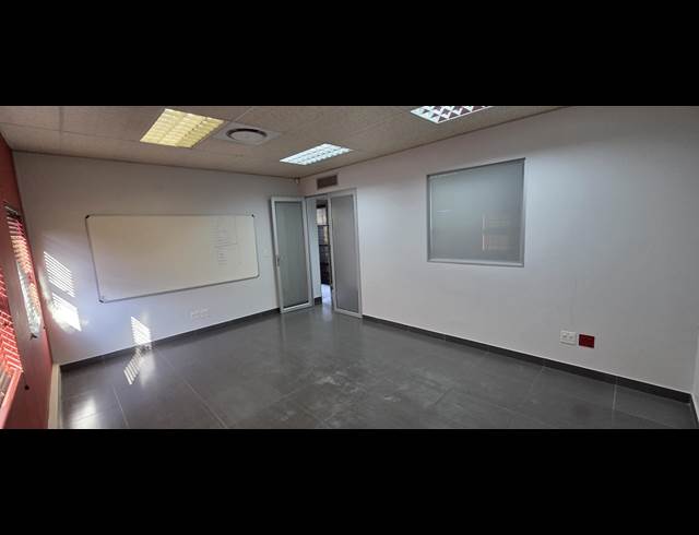 400M² OFFICE TO LET IN NELSPRUIT EXT 1