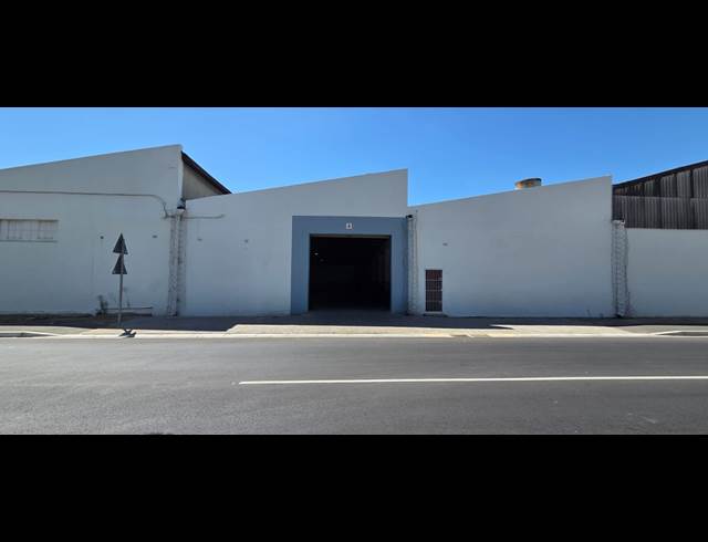 800M² WAREHOUSE TO LET IN DAL JOSAFAT