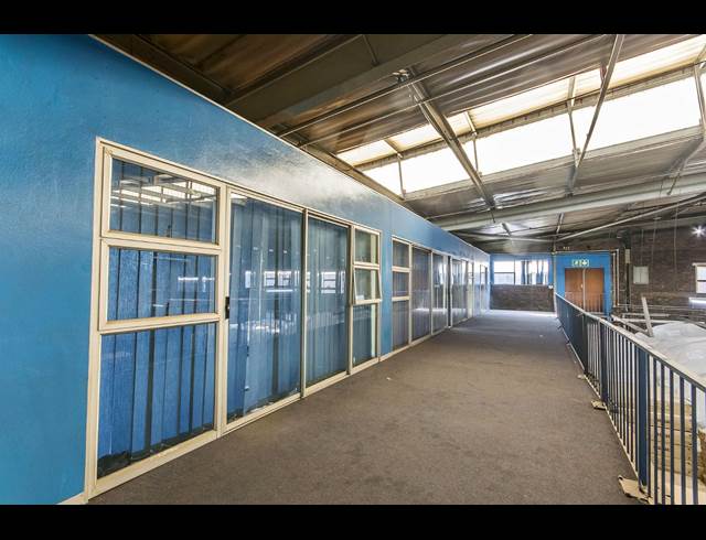 9,946M² WAREHOUSE TO LET IN WYNBERG