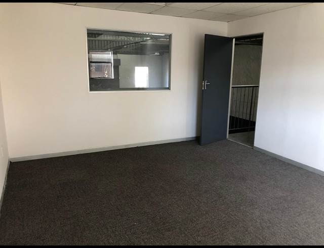 202M² WAREHOUSE TO LET IN ROBERTVILLE