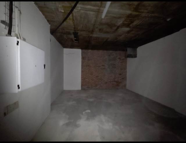176M² RETAIL TO LET IN GREEN POINT