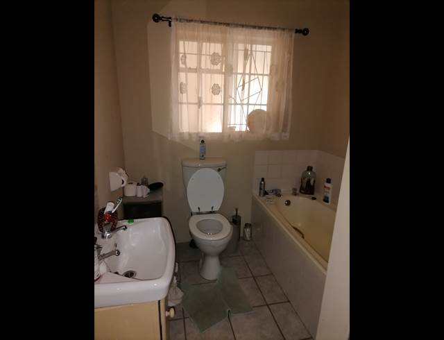 2 bed property to rent in WORCESTER WEST