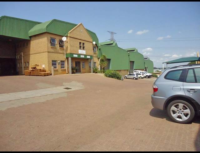 530M² WAREHOUSE TO LET IN MEADOWDALE