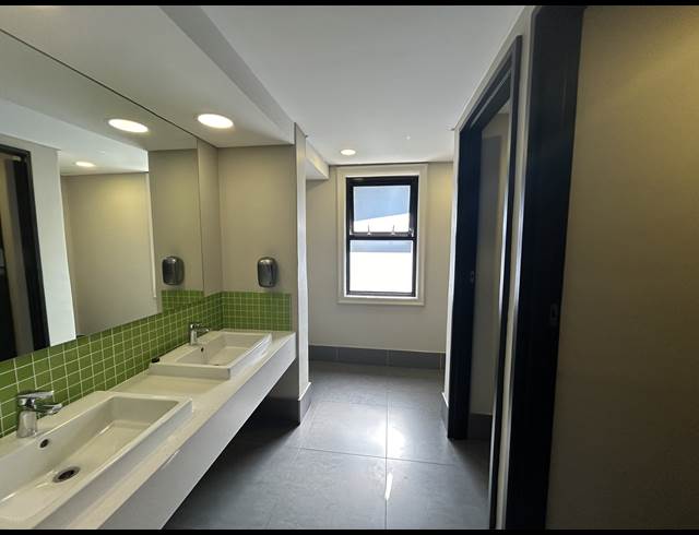 355M² BUILDING TO LET IN MOWBRAY