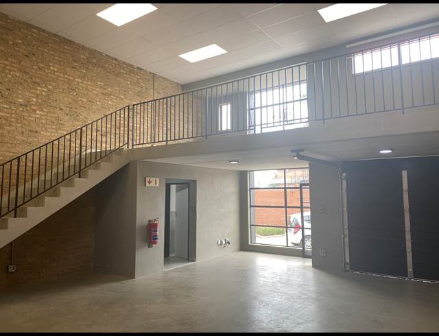 116M² MINI FACTORY TO LET IN HALFWAY HOUSE