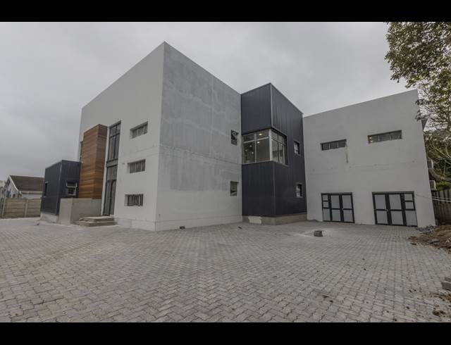 50M² BUILDING TO LET IN NEWTON PARK