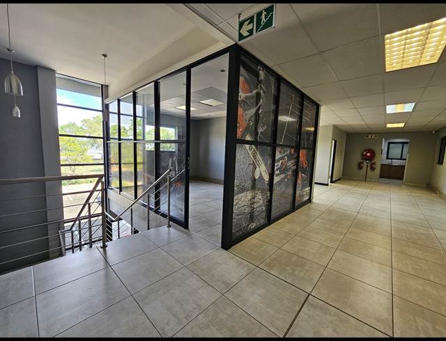 1,545M² FACTORY TO LET IN LANSERIA