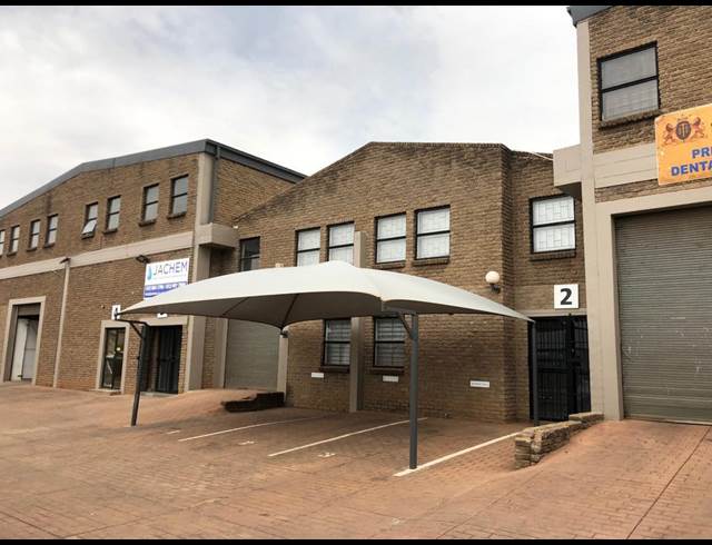389M² WAREHOUSE RENTED IN SILVERTONDALE