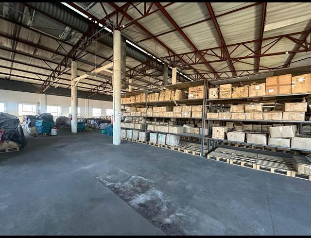 1,116M² WAREHOUSE TO LET IN ROBERTVILLE