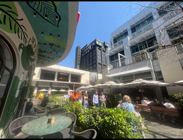 1,305M² OFFICE TO LET IN ROSEBANK