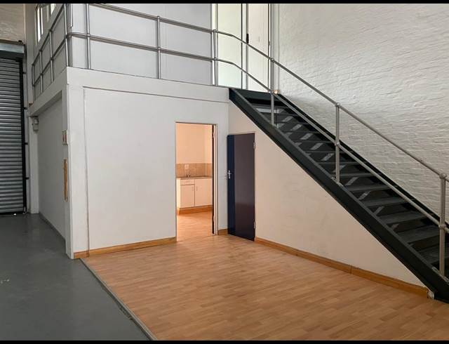117M² WAREHOUSE RENTED IN BARBEQUE DOWNS