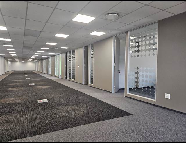 568M² OFFICE TO LET IN HIGHVELD