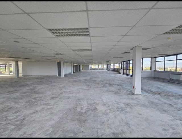 1,493M² OFFICE TO LET IN PLATTEKLOOF