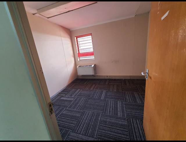 12M² OFFICE TO LET IN HATFIELD