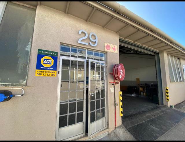 325M² WAREHOUSE TO LET IN PAROW EAST
