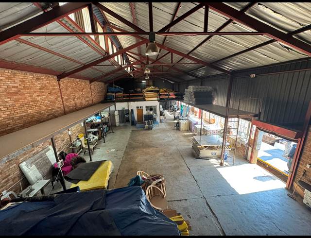 885M² WAREHOUSE TO LET IN AMALGAM