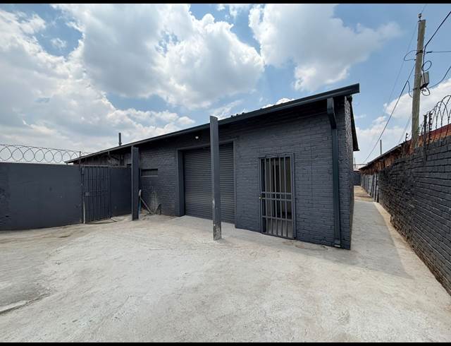 1,223M² WAREHOUSE TO LET IN ELANDSFONTEIN
