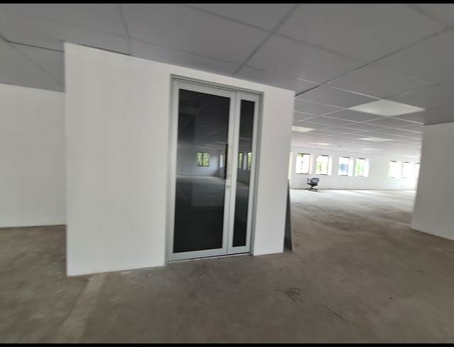 789M² OFFICE TO LET IN VORNA VALLEY