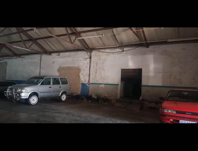 1,000M² WAREHOUSE TO LET IN CITY & SUBURBAN
