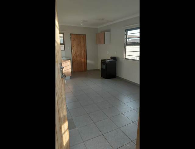 2 BEDROOM PROPERTY TO RENT IN WINDMILL PARK