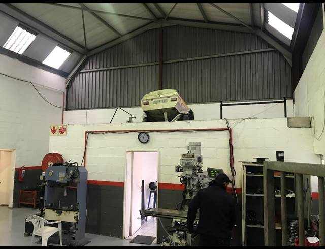 495M² WAREHOUSE RENTED IN STIKLAND INDUSTRIAL