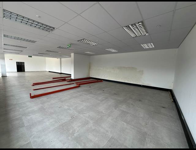 4,824M² WAREHOUSE TO LET IN KYA SANDS