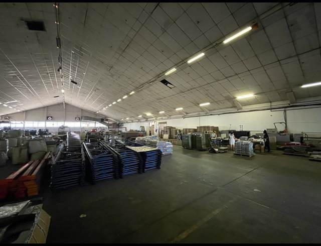 5,500M² WAREHOUSE RENTED IN SACKS CIRCLE INDUSTRIAL