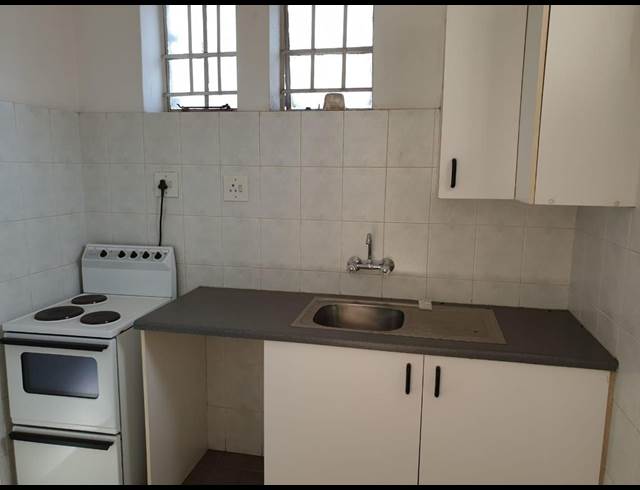 75M² OFFICE TO LET IN ELECTRON