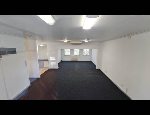 105M² OFFICE TO LET IN PINELANDS