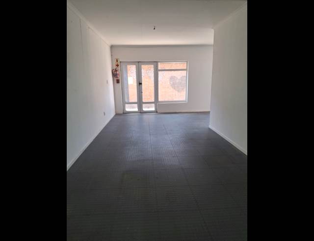 83.50M² OFFICE TO LET IN GONUBIE