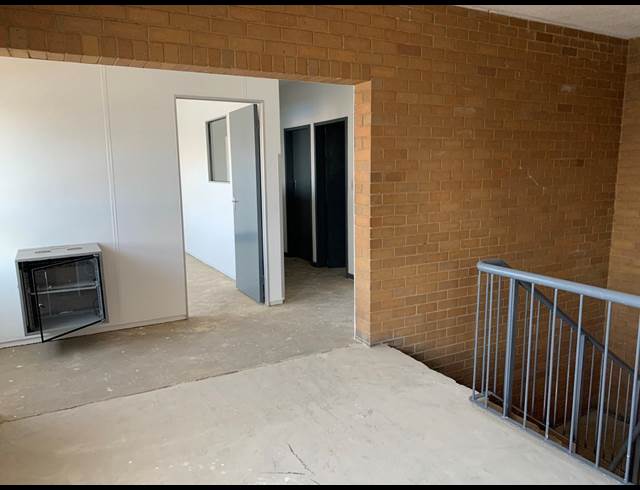 1,550M² WAREHOUSE TO LET IN SPARTAN