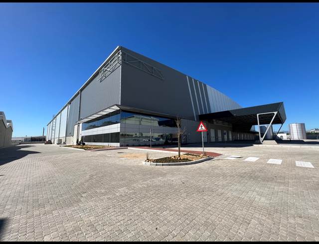 17,600M² WAREHOUSE TO LET IN PAROW INDUSTRIAL
