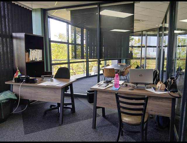 393M² OFFICE TO LET IN WESTVILLE