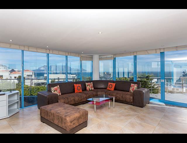4 BEDROOM HOUSE TO LET IN BLOUBERGSTRAND