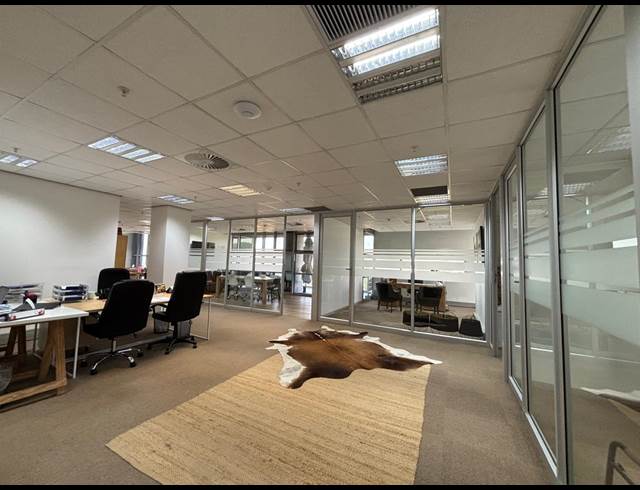 264M² OFFICE TO LET IN UMHLANGA RIDGE