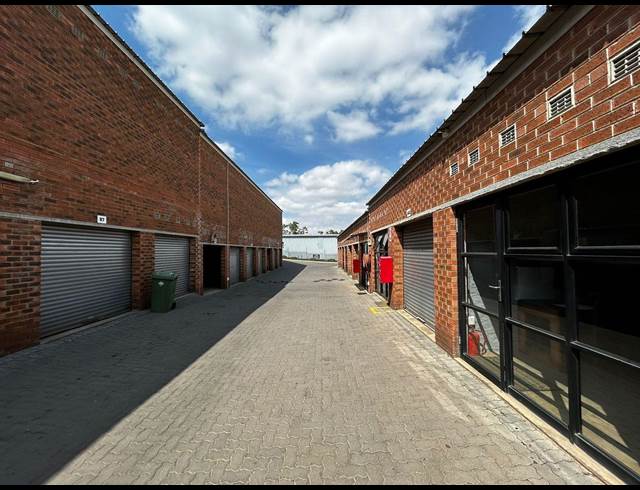 72M² WAREHOUSE TO LET IN EASTGATE