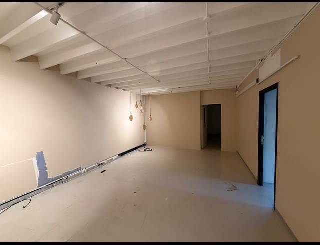 388M² OFFICE TO LET IN GARDENS