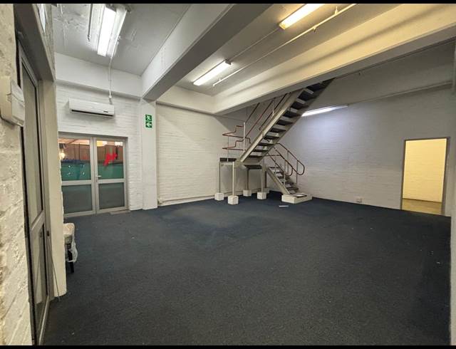 1,024M² OFFICE TO LET IN BELLVILLE SOUTH INDUSTRIA