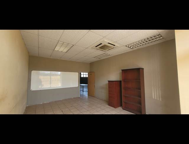 400M² WAREHOUSE TO LET IN NELSPRUIT CENTRAL