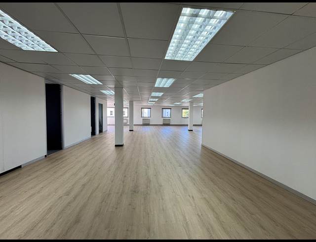 254M² OFFICE TO LET IN TYGER VALLEY