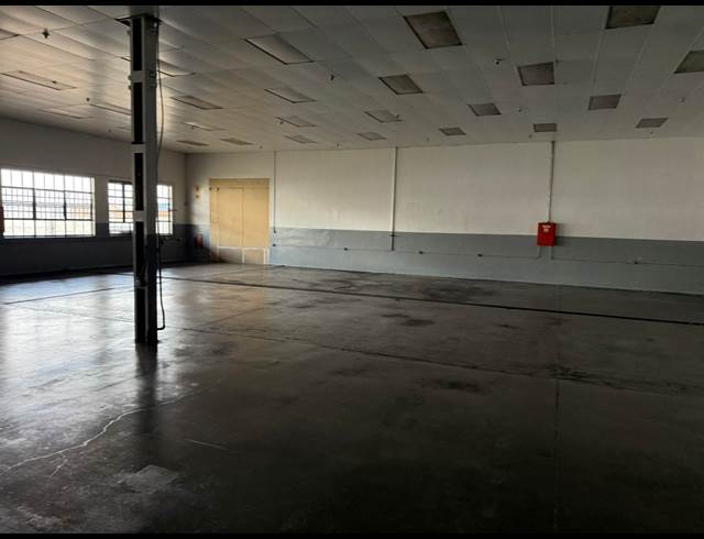 1,264M² WAREHOUSE TO LET IN ANDERBOLT