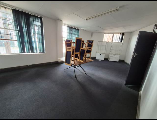 2,000M² WAREHOUSE TO LET IN BENROSE