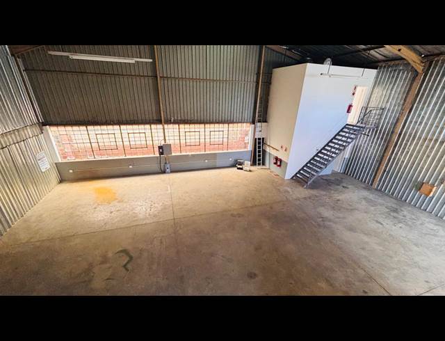 337M² WAREHOUSE TO LET IN LEA GLEN