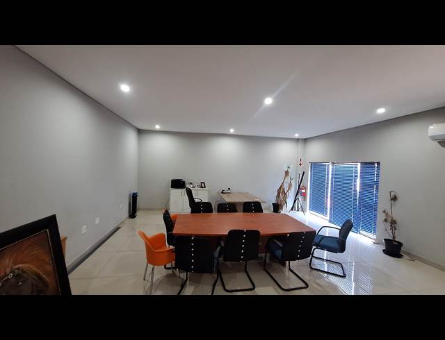 465M² WAREHOUSE TO LET IN COSMO BUSINESS PARK
