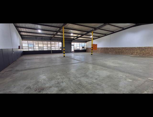 507M² BUILDING TO LET IN BOKSBURG EAST