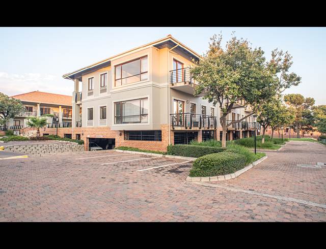 270M² OFFICE TO LET IN VORNA VALLEY