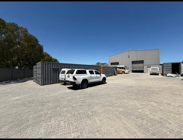 415M² WAREHOUSE TO LET IN PHILIPPI