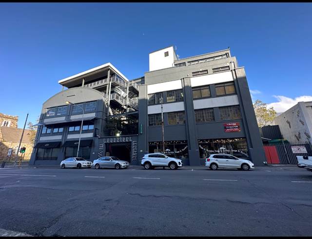 197M² OFFICE TO LET IN WOODSTOCK