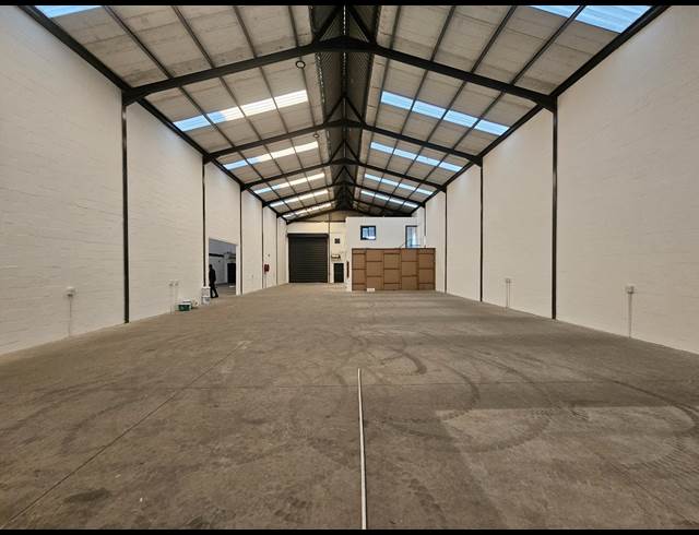 420M² WAREHOUSE TO LET IN RIVERGATE